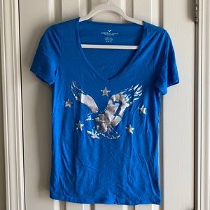 American Eagle blue graphic tee
